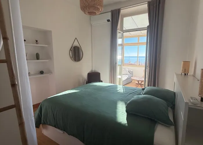 Frontiere De Monaco 3 Pieces Vue Mer